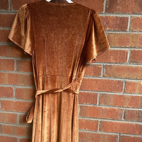BALTIC BORN Calvin Velvet Wrap Dress - Picture 9 of 9